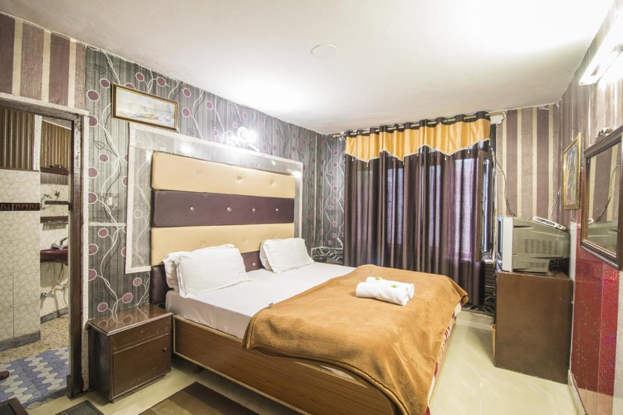 Holiday Plaza Hotel Dalhousie Exterior foto